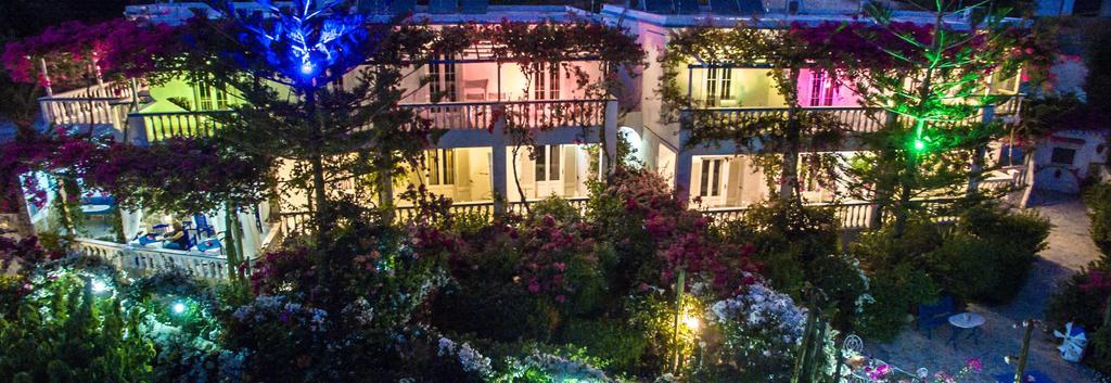 Angelika Aparthotel Alinda  Exterior photo